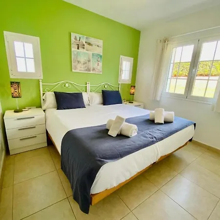 Casa En Playa Con Terraza Holiday home Son Bou
