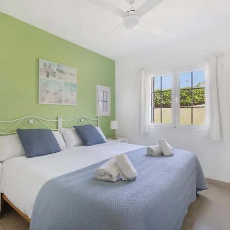 Casa En Playa Con Terraza Holiday home Son Bou